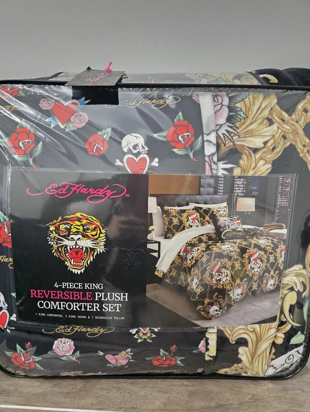 Ed Hardy KING 4-Piece Luxurious Reversible Plush Comforter Set New